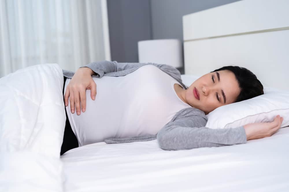 posisi tidur ibu hamil saat korioamnionitis