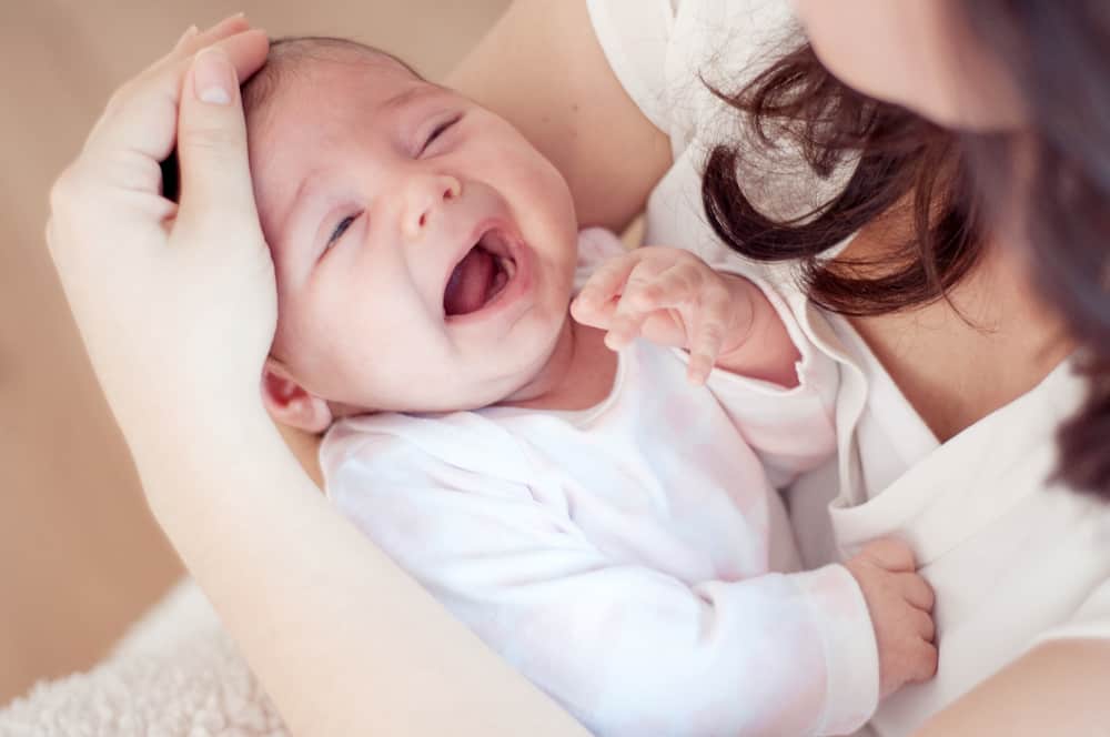 Kenapa Bayi Sering Merasa Kaget? Ini Penyebab dan Cara Mengatasinya