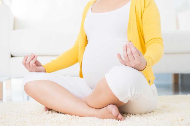 3-gerakan-untuk-mengatasi-nyeri-perut-setiap-batuk-selama-hamil