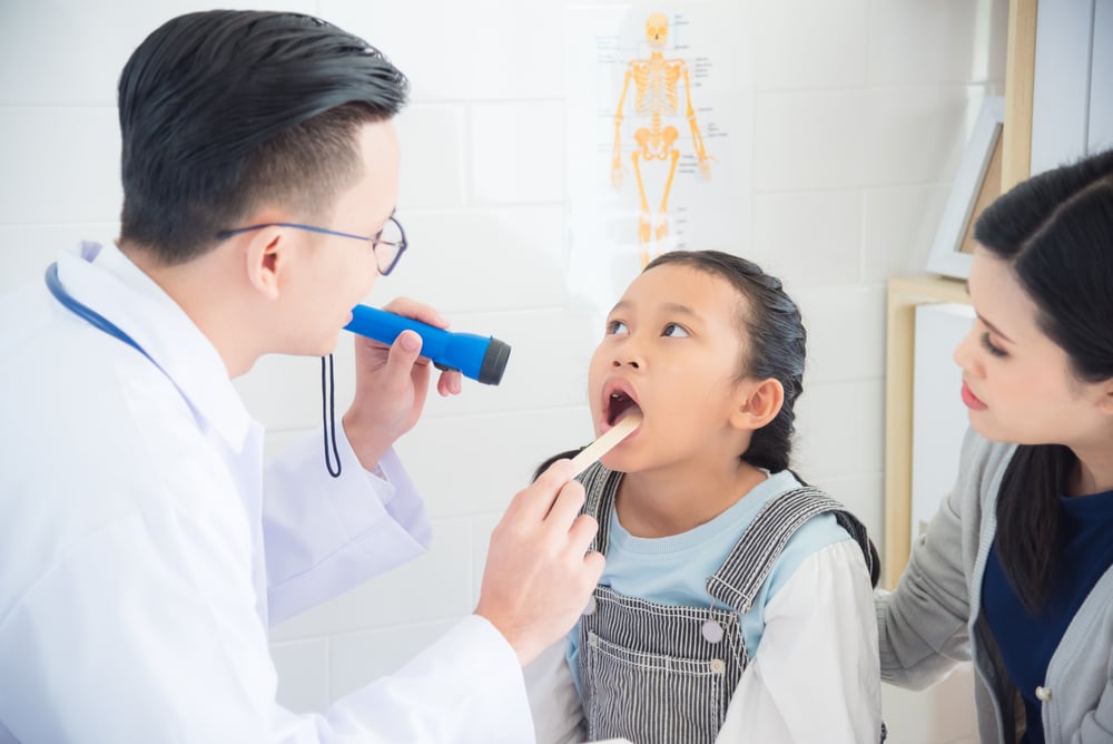 perbedaan dokter gigi anak