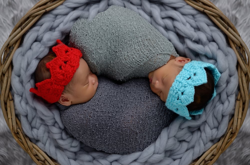 Bagaimana Cara Mengetahui Jika Bayi Kembar Anda Identik?