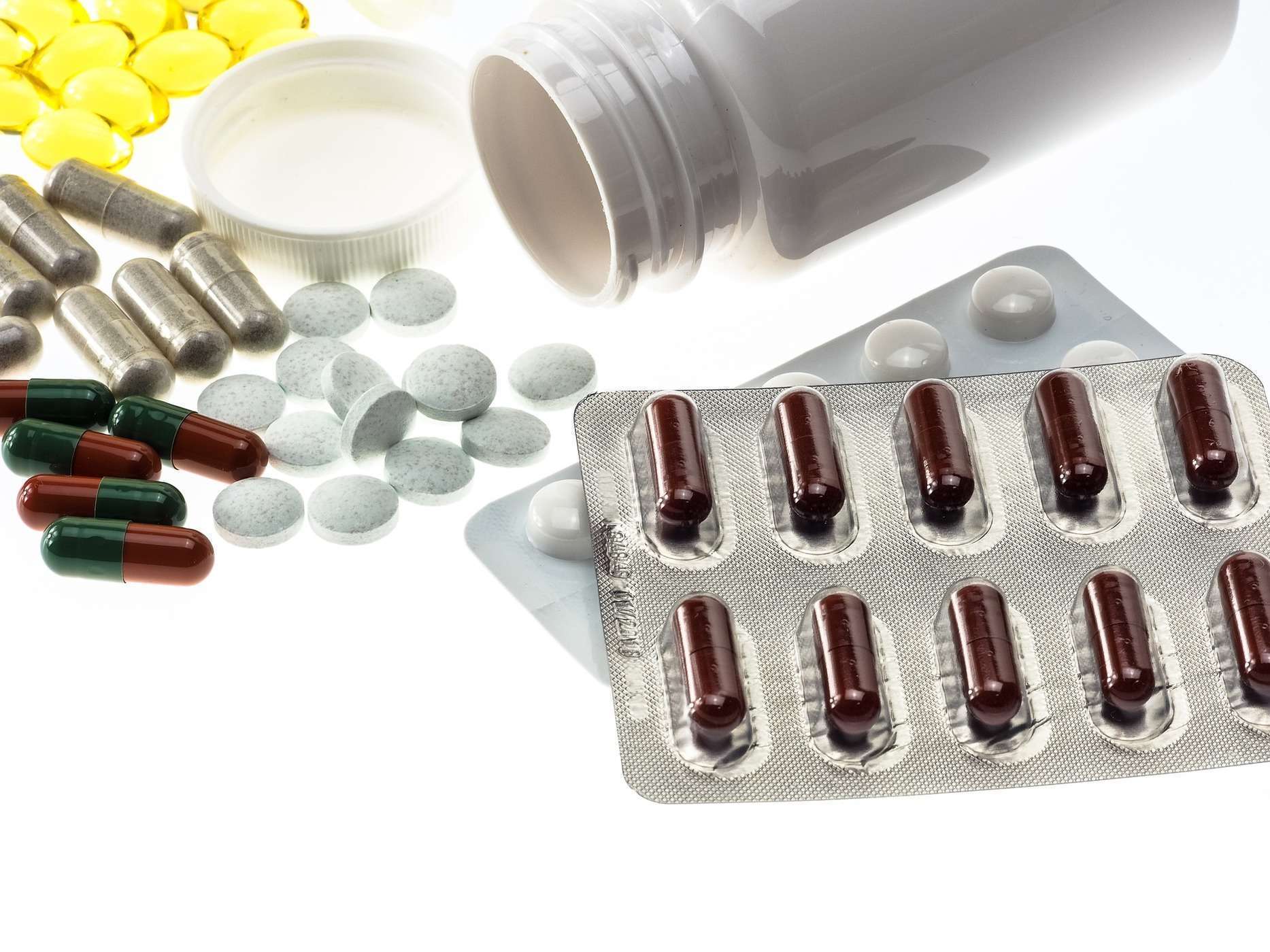 Risiko Efek Samping Obat Antiretroviral (ARV) Dalam Jangka Pendek dan Jangka Panjang