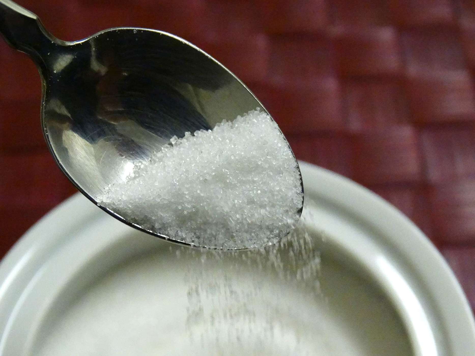 Gula vs Pemanis Buatan, Mana yang Lebih Sehat?