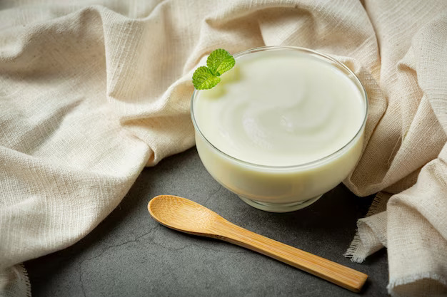 7 Manfaat Greek Yogurt untuk Wajah dan Rambut