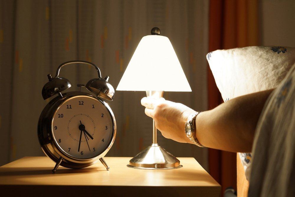 Mengapa Perlu Matikan Lampu Saat Tidur?