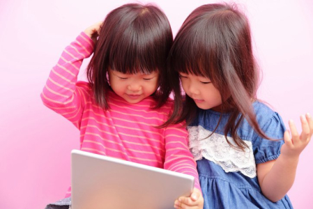 5 Pengaruh Buruk Media Elektronik yang Mungkin Terjadi Pada Anak