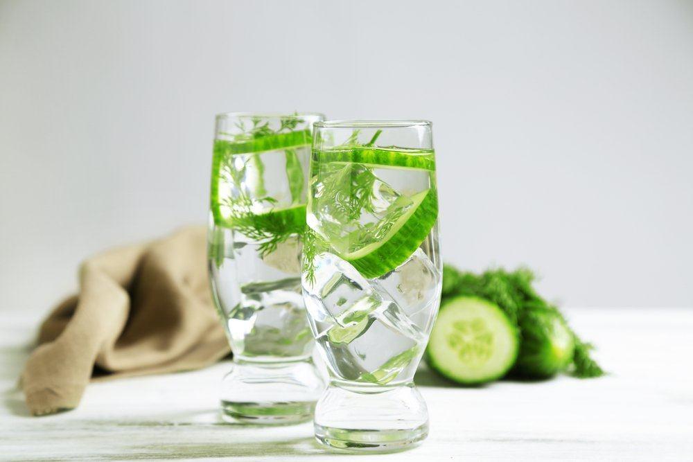 7 Alasan Kenapa Anda Harus Rutin Minum Air Timun