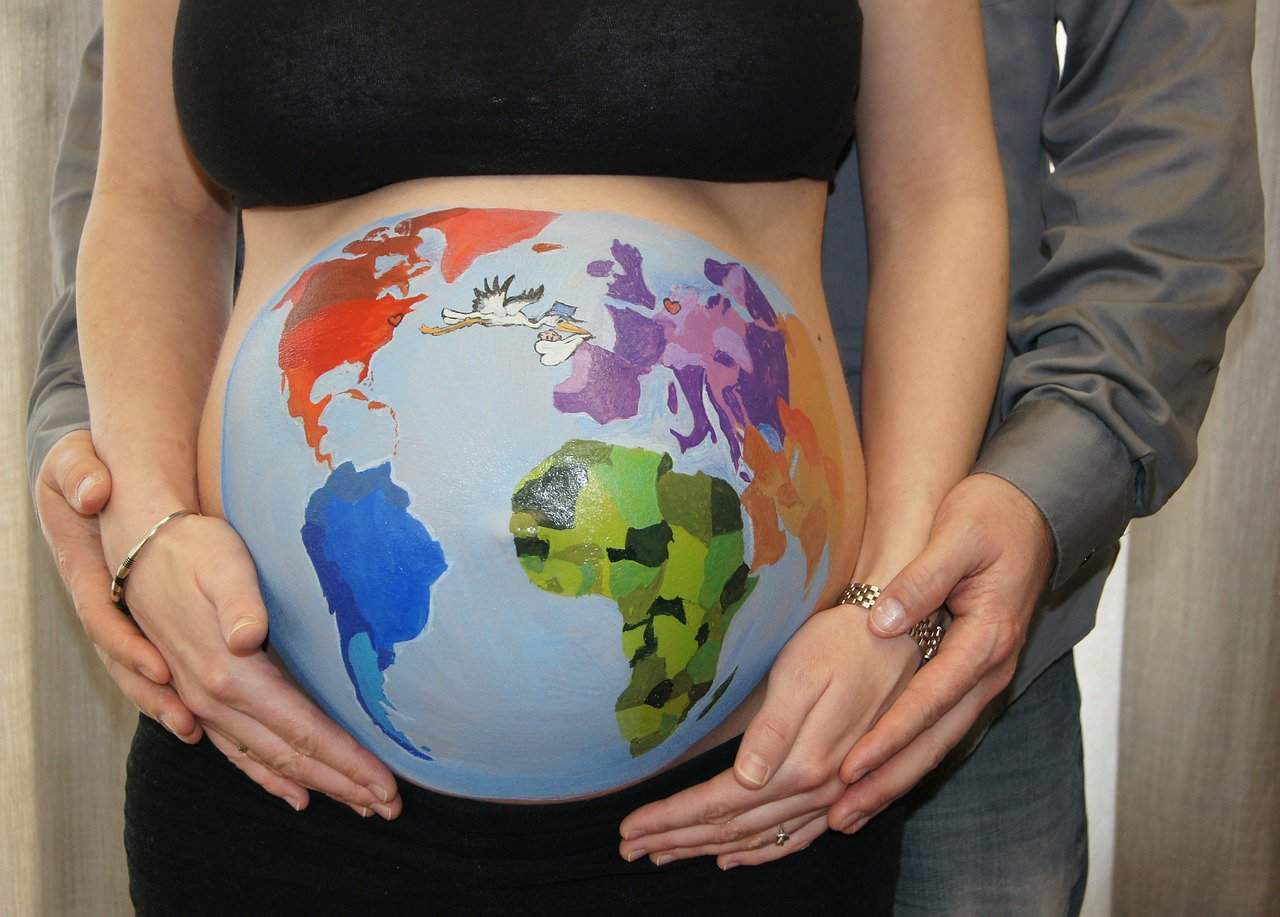 tradisi-ibu-hamil-di-dunia