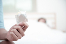 5 Langkah Seks Aman Jika Pasangan Mengidap HIV • Hello Sehat