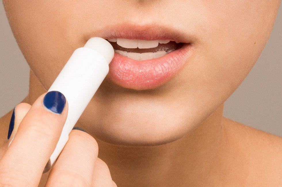 Serba-serbi Lip Balm, Bermanfaat Atasi Bibir Kering dan Pecah-pecah