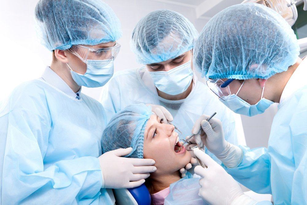 operasi-impaksi-gigi-geraham-bungsu
