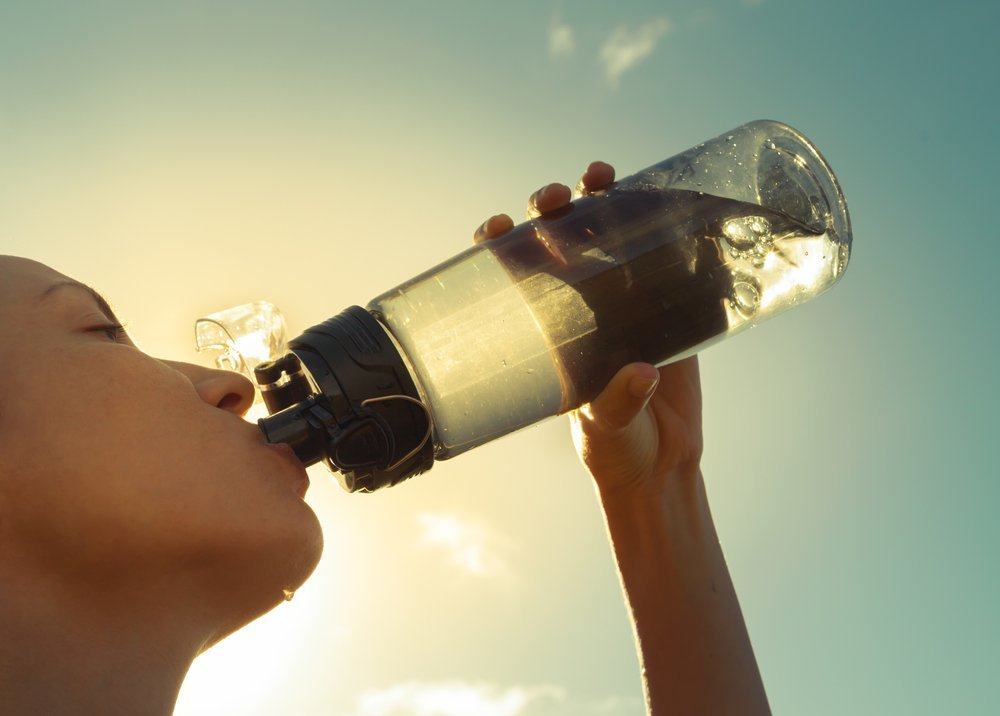 Yang Terjadi Saat Minum Terlalu Banyak dan Terlalu Cepat