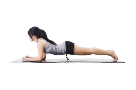 5 Variasi Plank untuk Melatih Otot Perut Setelah Melahirkan