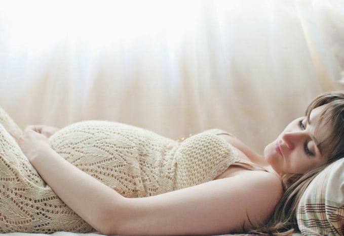 bahaya tidur telentang kehamilan