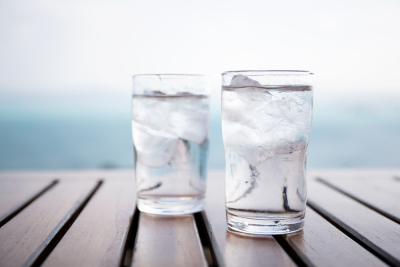 manfaat minum air dingin