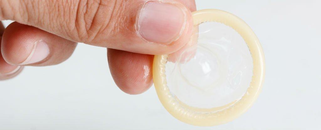 Tips Seks Aman Jika Anda Alergi Kondom Lateks