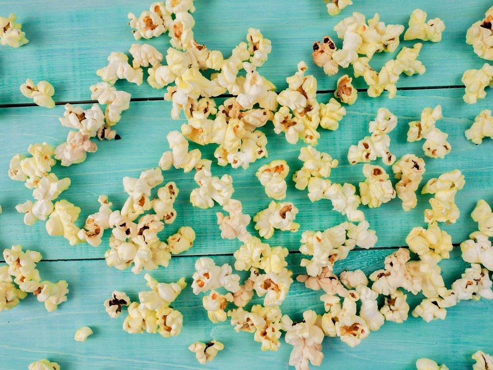 Begini Cara Sehat untuk Makan Popcorn