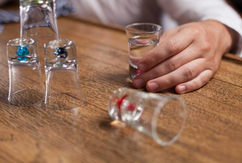 Mengenal Gejala Sindrom Putus Alkohol dan Cara Mengatasinya
