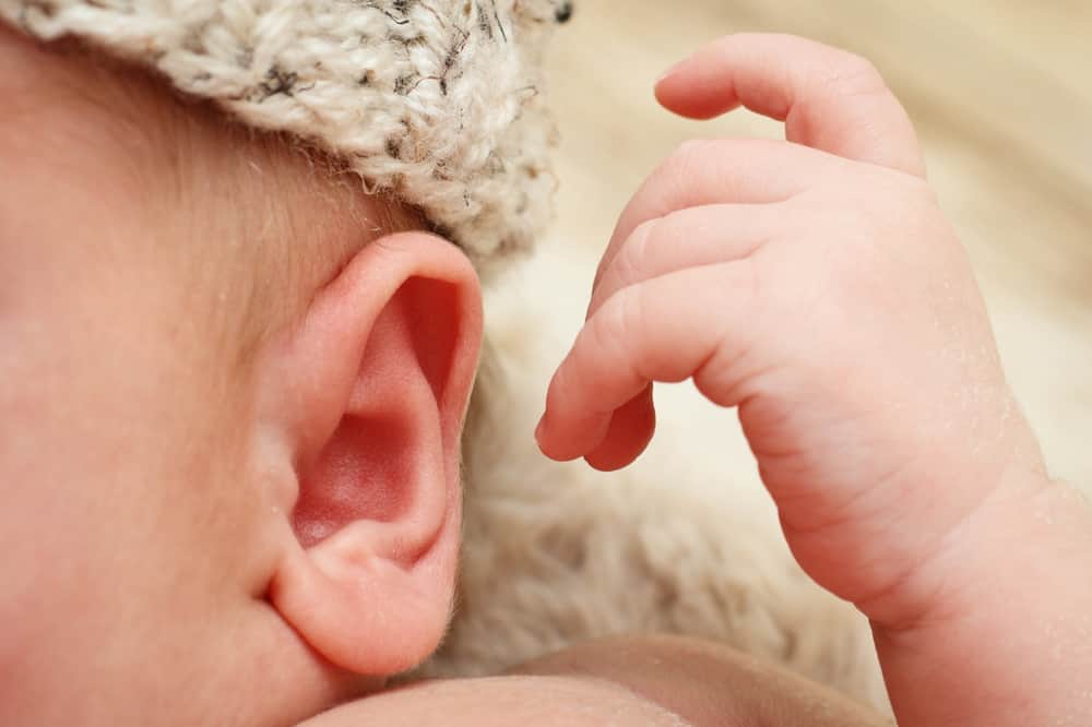 tanda gangguan pendengaran pada anak