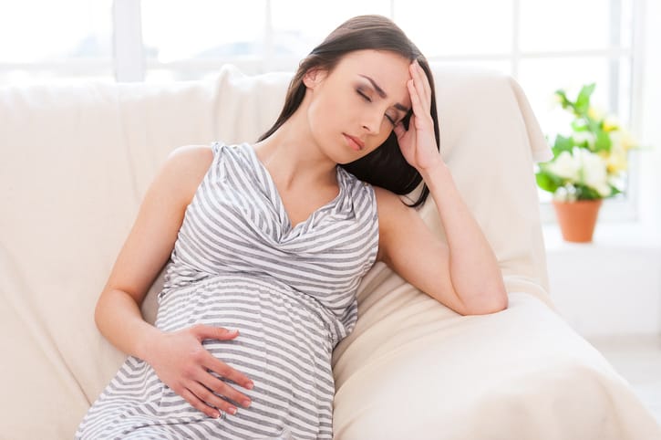 Mengapa Wanita Mudah Pingsan Saat Hamil? Ini Penyebab dan Cara Mengatasinya