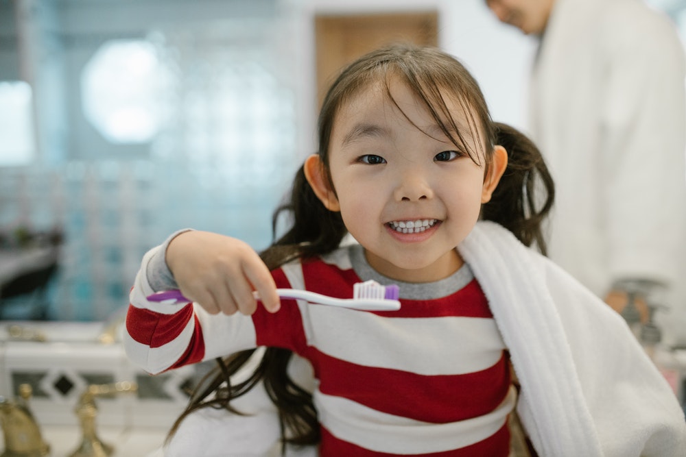 9 Kebiasaan Menjaga Kebersihan Diri yang Wajib Diajarkan pada Anak