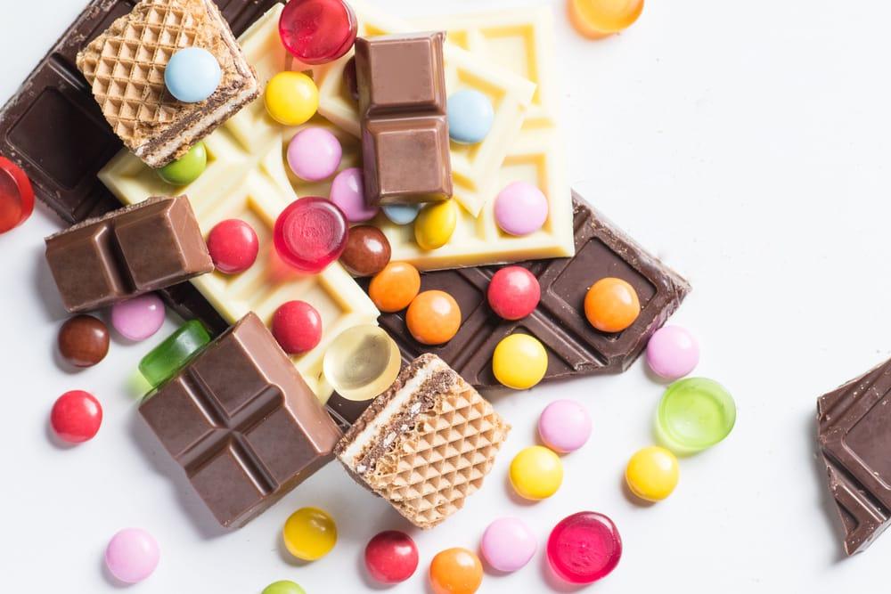 7 Bahaya Kebanyakan Konsumsi Makanan Manis - Hello Sehat