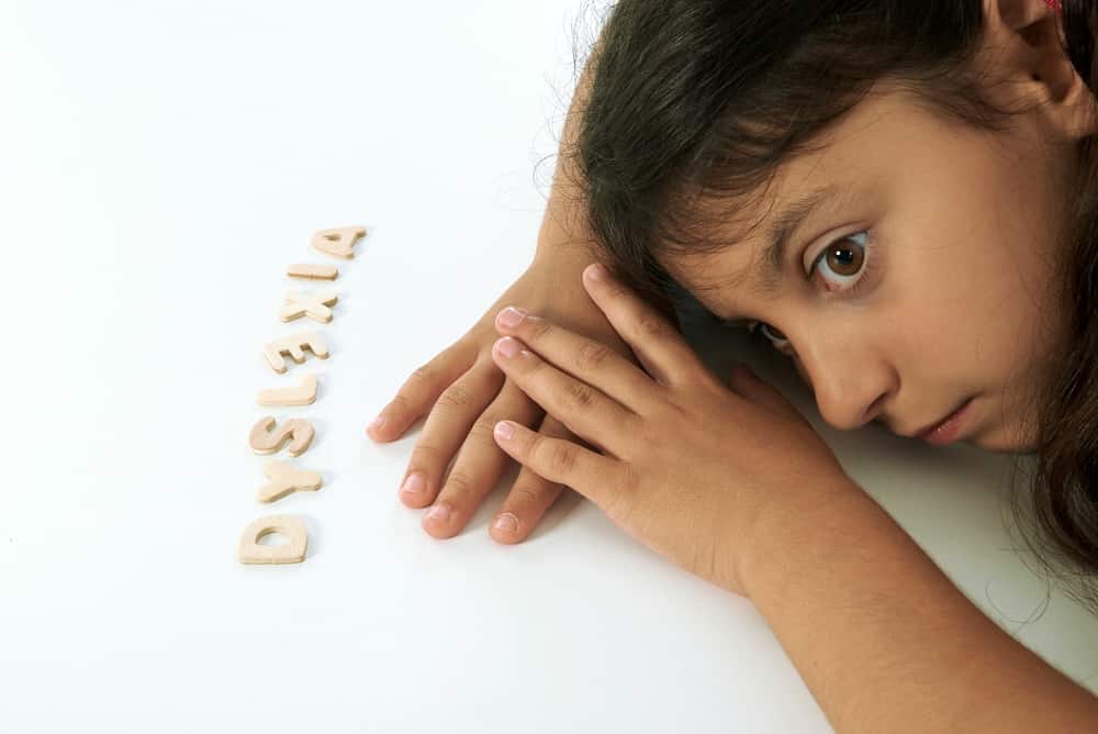 Disleksia: Gejala, Penyebab, dan Tips-Tips Mengasuh Anak Disleksia