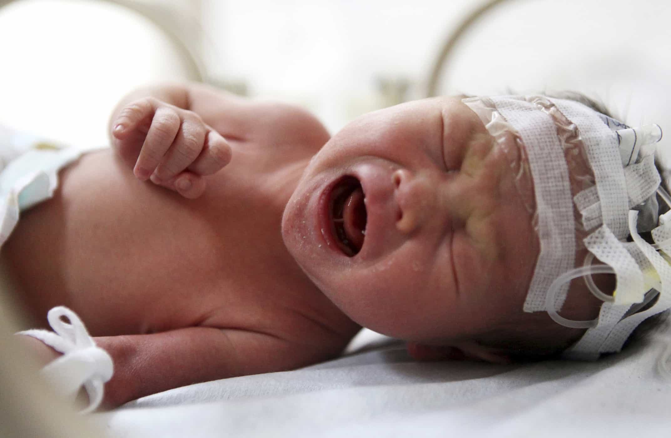 Mendeteksi dan Mengatasi Rasa Sakit Pada Bayi yang Baru Lahir