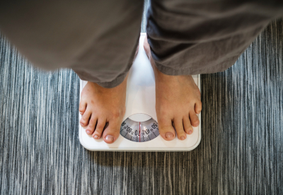 cara menimbang berat badan yang benar dengan mengukur setiap minggu