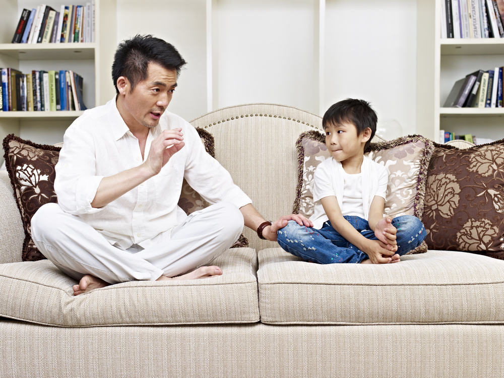 Manfaat dan Tips Menumbuhkan Komunikasi yang Baik dengan Anak