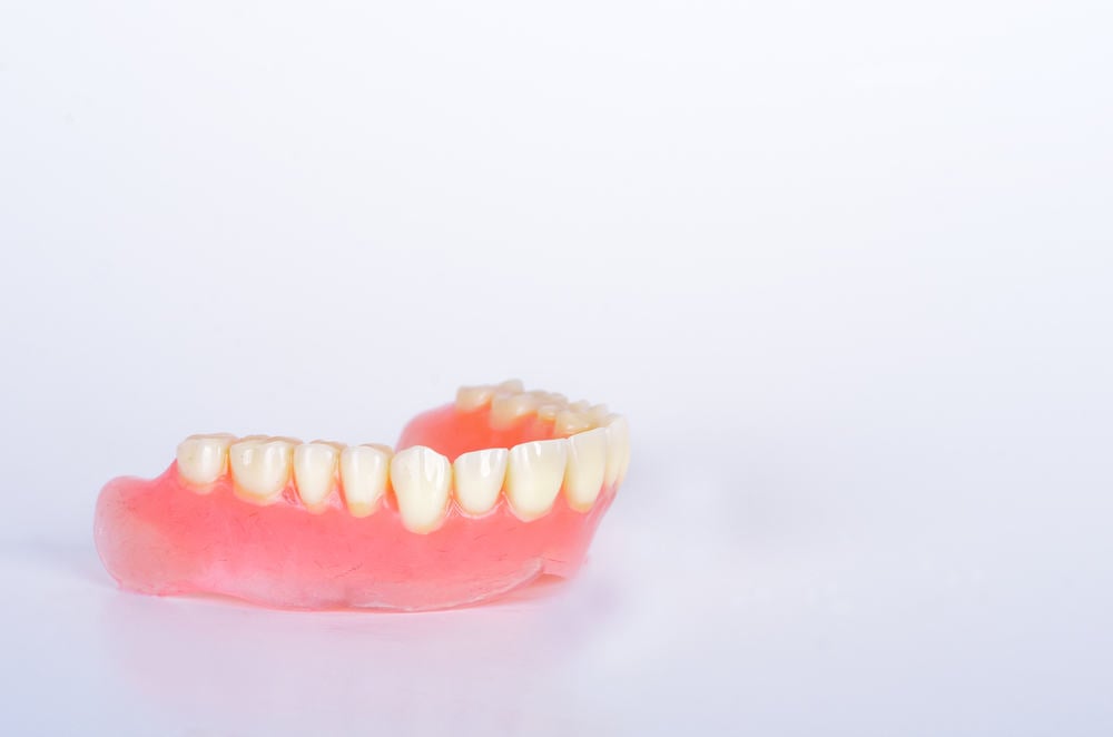 Berapa Lama Gigi Palsu Lepasan Boleh Digunakan?