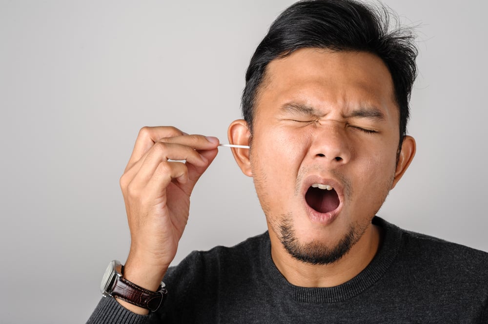 Cara Membersihkan Telinga yang Benar dan Aman