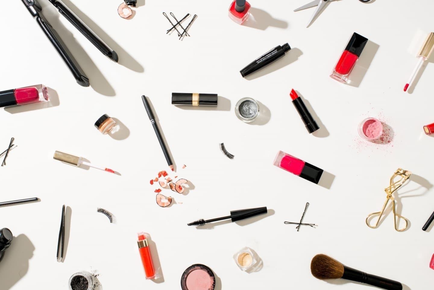 bahaya makeup