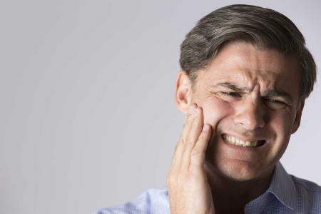 7 Bahaya Gigi Berlubang Jika Tidak Segera Diobati