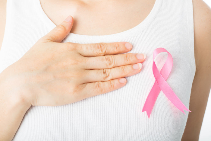 ciri-ciri kanker payudara ciri awal kanker payudara, ciri-ciri benjolan kanker payudara, penyebab kanker payudara, ciri kanker payudara stadium awal