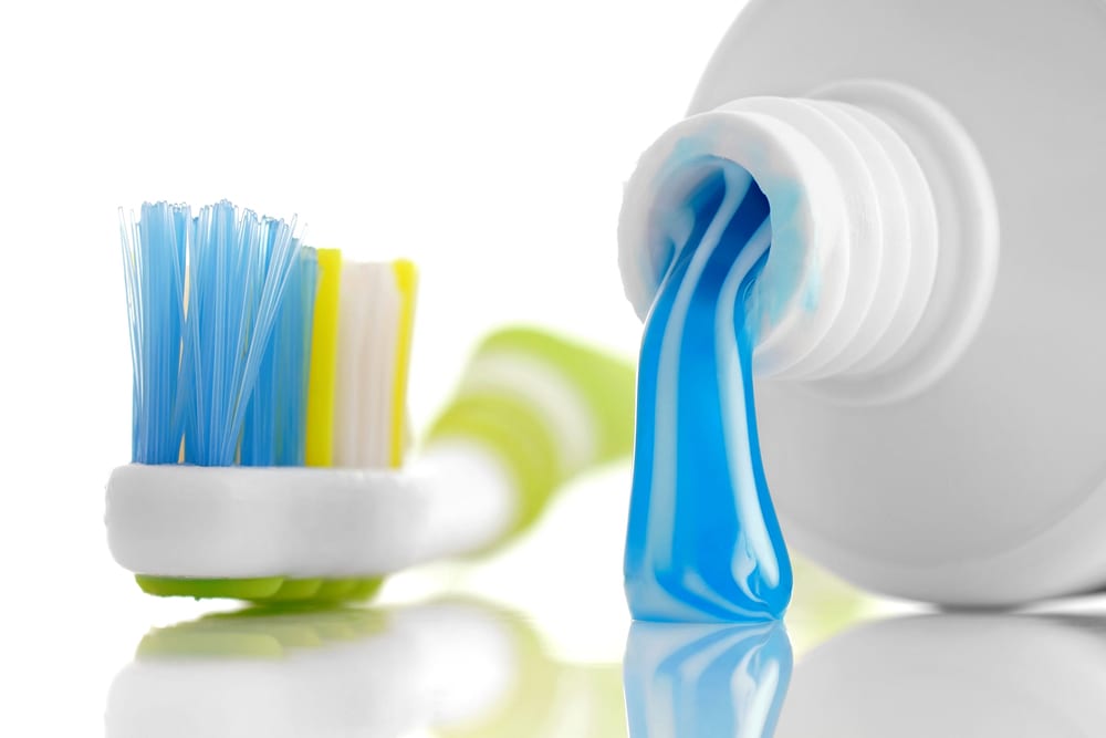 Awas Bahaya Kandungan Detergen dalam Pasta Gigi!