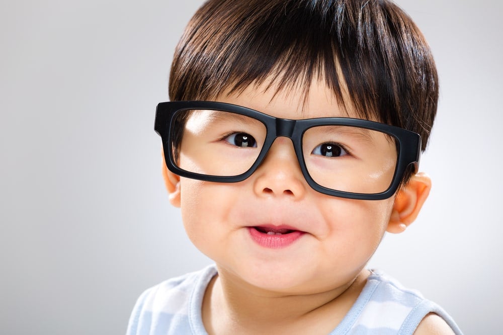 Kenapa Masih Kecil Sudah Harus Pakai Kacamata?