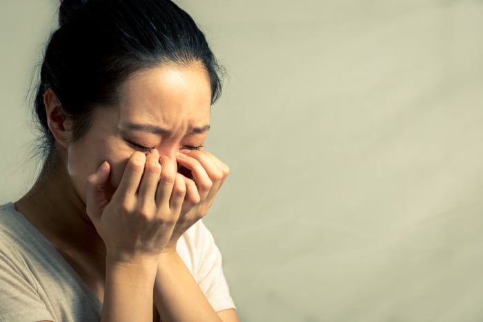 manfaat air mata saat berduka