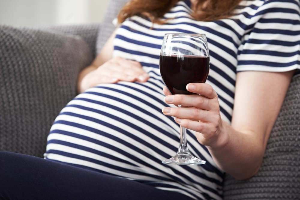 minuman alkohol saat hamil