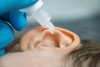 Cara menggunakan obat tetes telinga