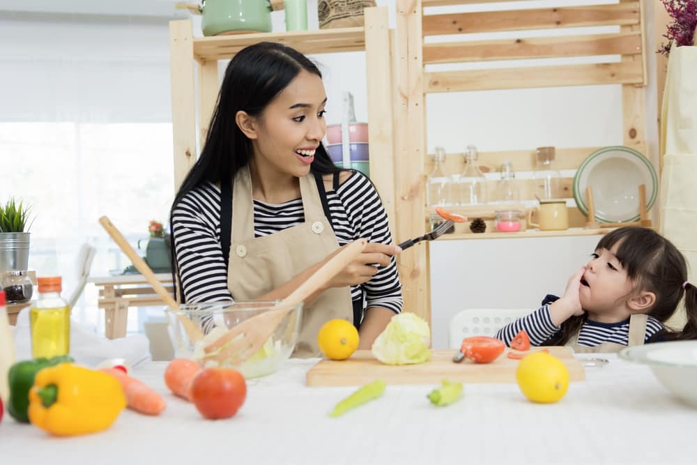 5 Siasat Mengatasi Anak Susah Makan Sayur, Tanpa Marah dan Ngomel