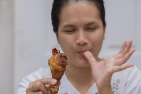 Benarkah Makan Ayam Bisa Menyebabkan Fibroid Rahim? Simak Faktanya