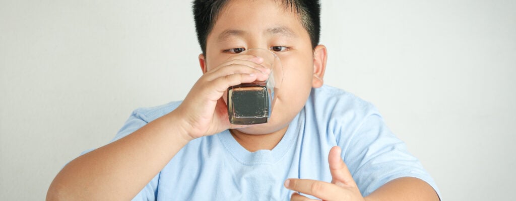 6 Dampak Jika Anak Minum Alkohol Orangtua Perlu Tahu