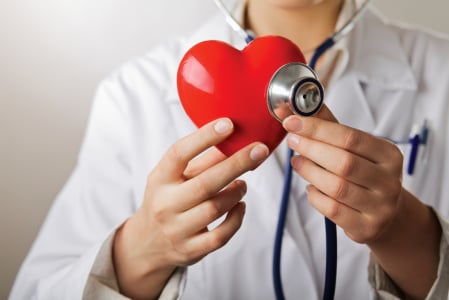 Amankah Jika Penderita Penyakit Jantung Ikut Berpuasa?