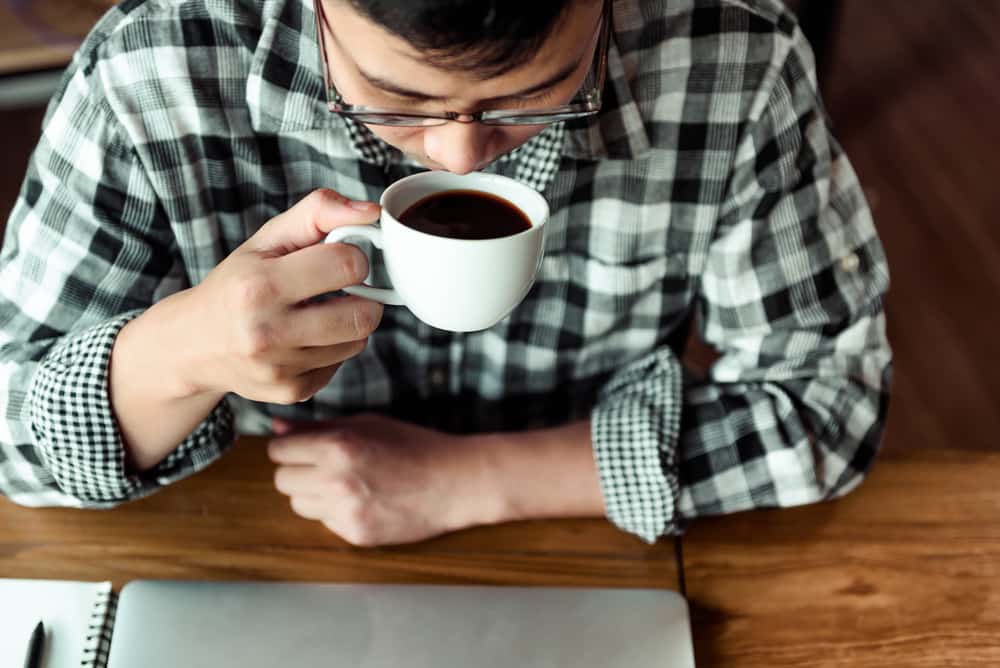 Sudah Minum Kopi Tapi Masih Ngantuk, Apa Penyebabnya?