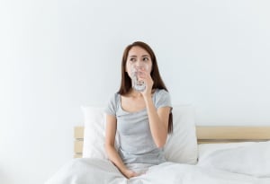 manfaat minum air putih sebelum tidur