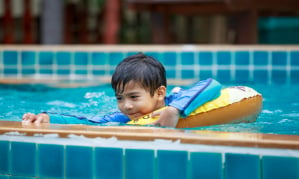 air masuk hidung berenang