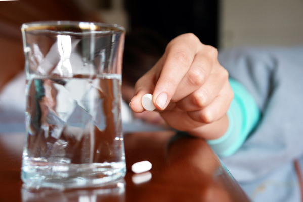 Paracetamol dan Alkohol Jangan Dicampur! Ini Akibatnya