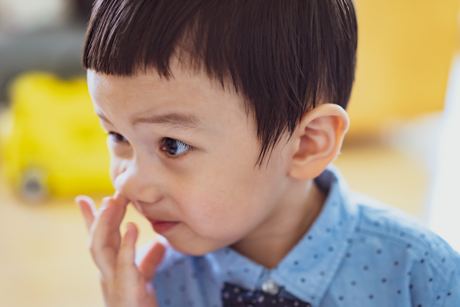 Perhatikan! Ini Cara Mengeluarkan Benda Asing dari Hidung Anak