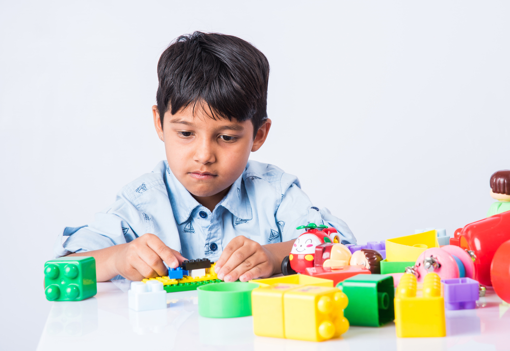 5 Penyebab Anak Autis, Bukan Cuma Faktor Keturunan